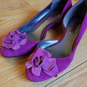 Bandolino Fuchsia Wedges